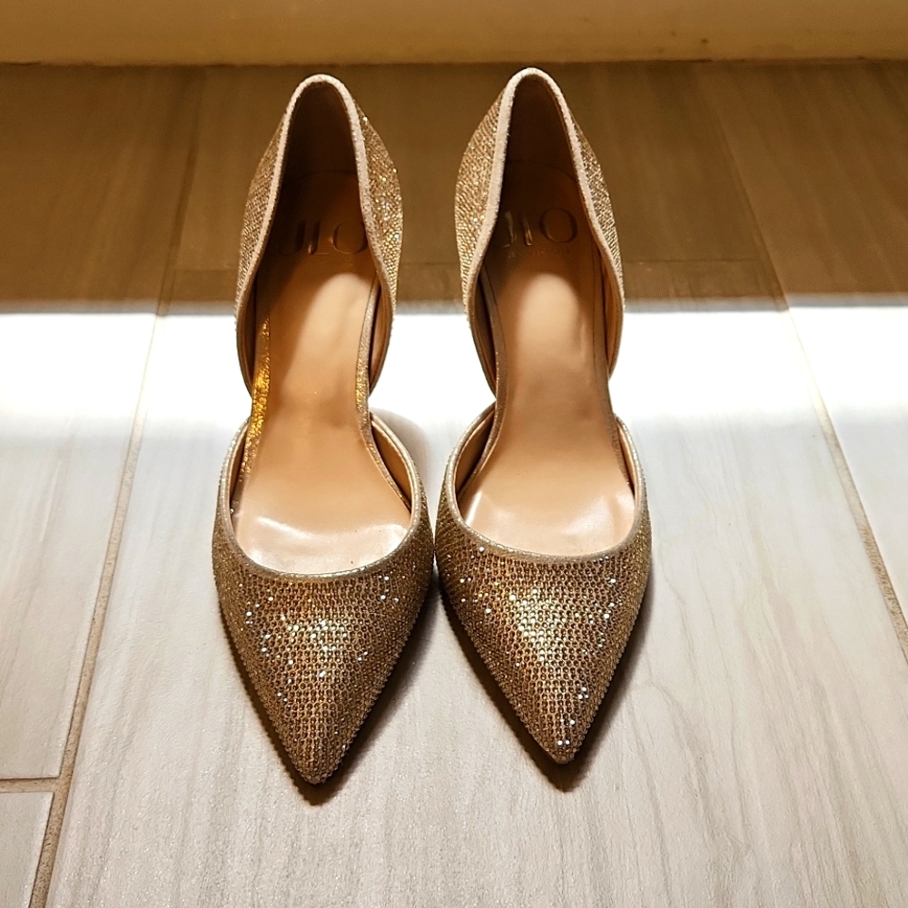 JLO Mabrey d'Orsay Pump